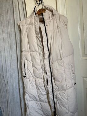 Light Cream Quilted Puffer Vest